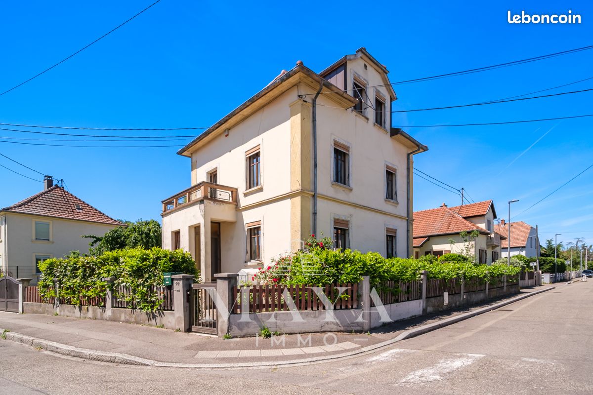 Maison 7 pièces 141 m² · à Illzach · 141 m² · 240 000 €