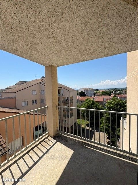 Appartement 3 pièces 79 m² · à Romans-sur-Isère · 79 m² · 493 €