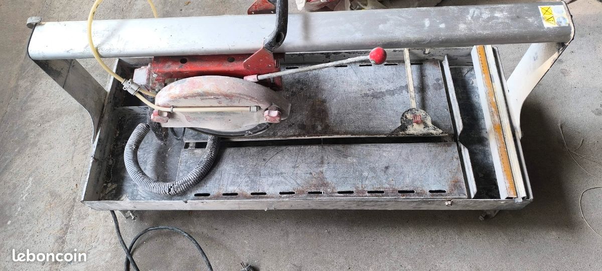Coupe carrelage a l' eau rubi (image 1)