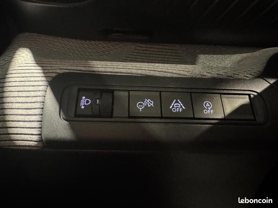 Citroën C3 Turbo 100 ch BVM6 Max (image 13)