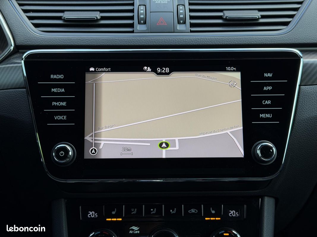 SKODA SUPERB Sportline TSI PHEV Hyrbide recharg 218 DSG 1ère Main Attelage Caméra Kessy GPS (image 8)