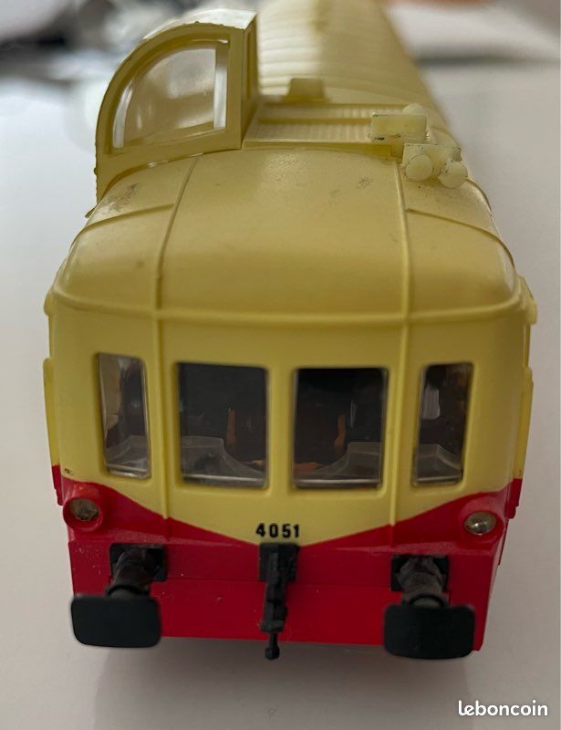 Autorail Picasso X4051 Jouef HO - Occasion Très Bon état - Modifié Aimant
