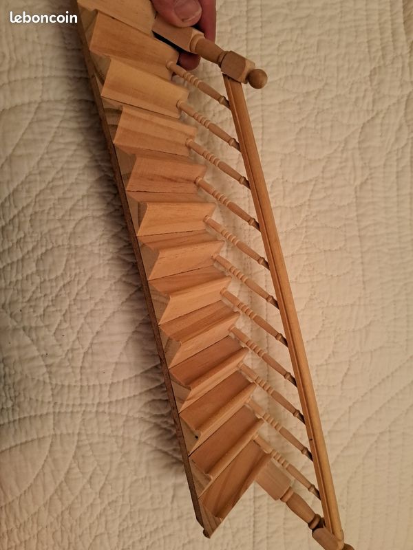 Escalier en bois avec 5 marches