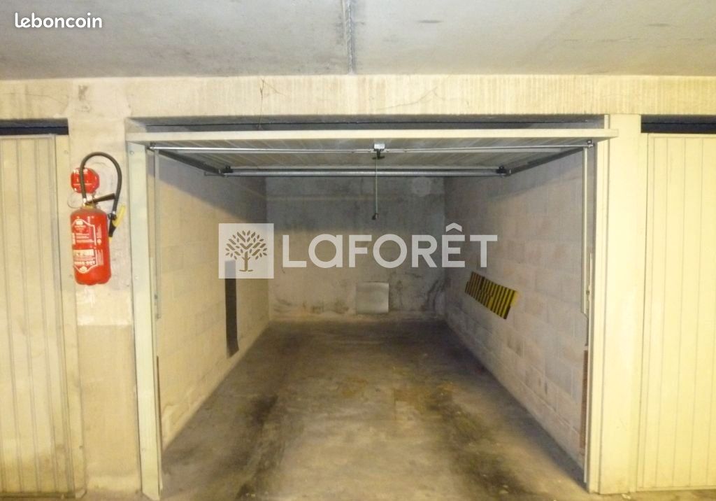 Parking 14 m² · à Toulon · 14 m² · 132 €/mois