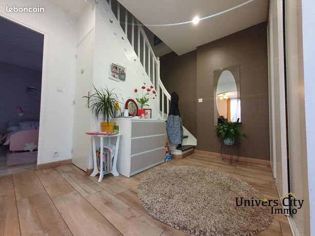 Propriété 5 pièces 96 m²