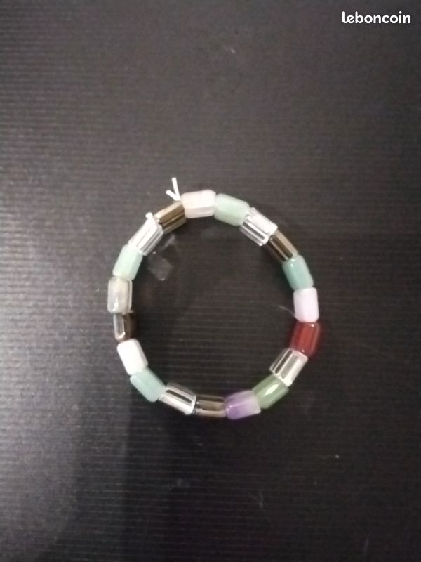 Bracelet élastique en pierre naturelle (image 1)