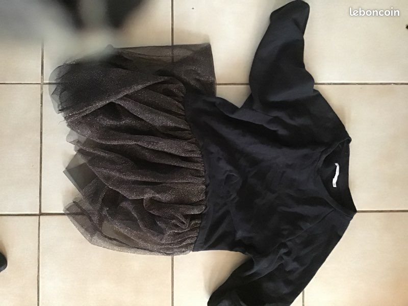 Urgent robe fêtes et gilet fourrure (image 1)