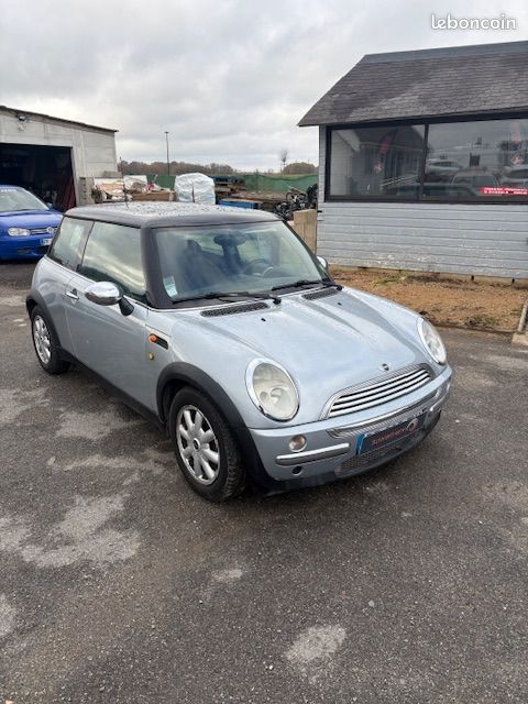 Mini Cooper One (image 2)