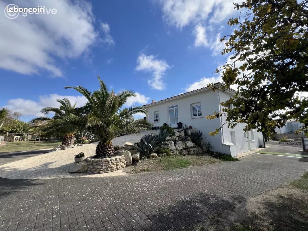 Maison 6 pièces 150 m² · à Bourcefranc-le-Chapus · 150 m² · 435 750 €
