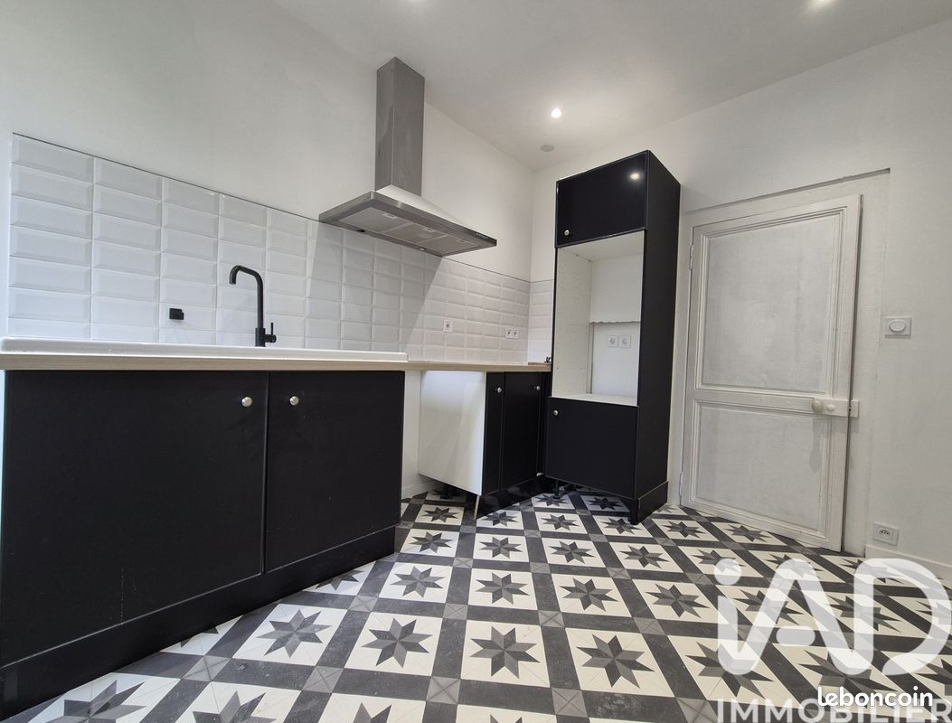 Maison 5 pièces 128 m² · à Seignelay · 128 m² · 90 000 €
