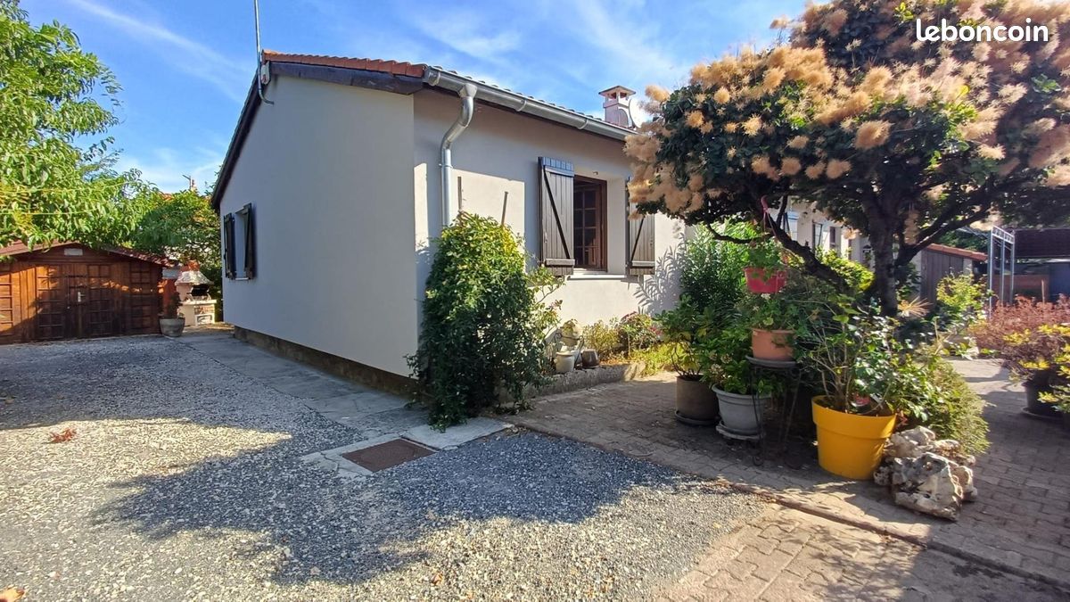 Maison 5 pièces 100 m² · à Saint-André-de-Corcy · 100 m² · 370 000 €