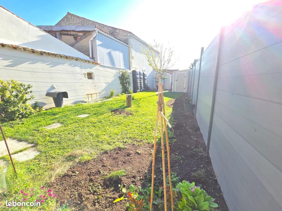 Maison 3 pièces 93 m² · à Surgères · 93 m² · 215 000 €