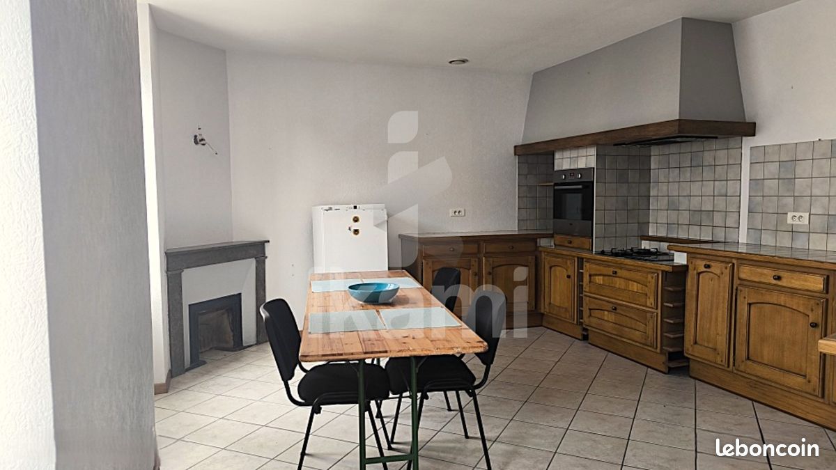 Appartement 5 pièces 184 m² · à Saint-Rambert-d'Albon · 184 m² · 188 000 €