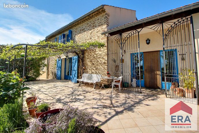 Mas 11 pièces 467 m²