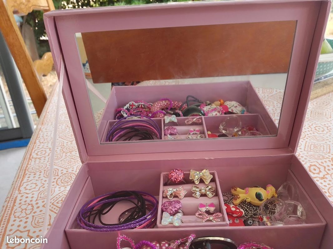 Bijoux et sa boite à bijoux (image 2)