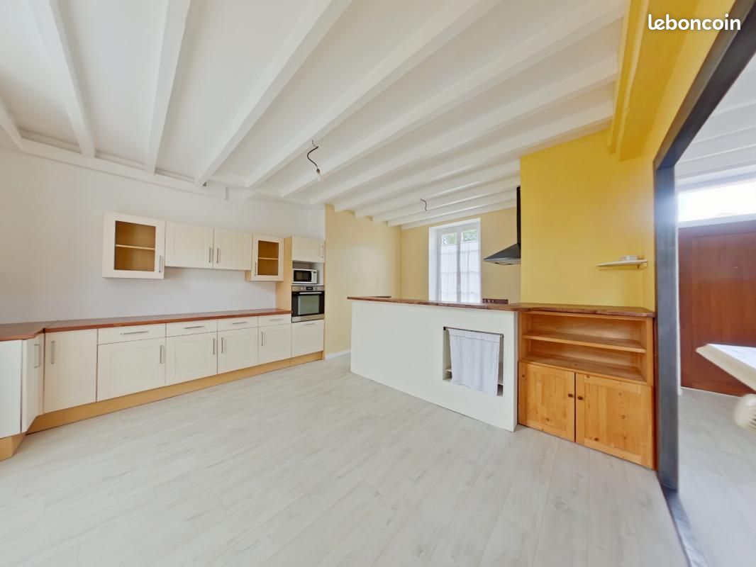 Maison 5 pièces 128 m² - Marçay 86370 (image 2)