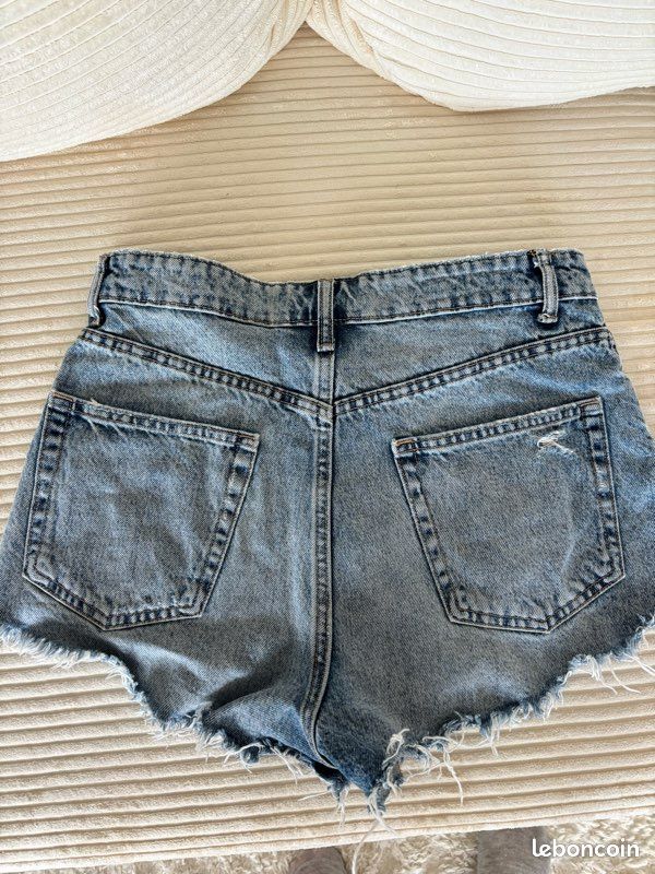 Short Noir ZARA - Taille 40 / L - Occasion Bon état