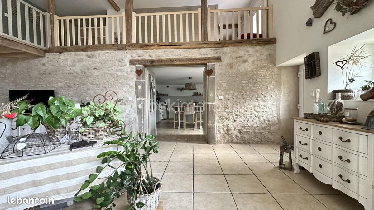 Maison 6 pièces 246 m² · à Gelucourt · 246 m² · 210 000 €