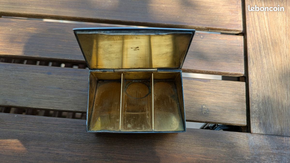 Boîte à timbres ancienne (image 2)