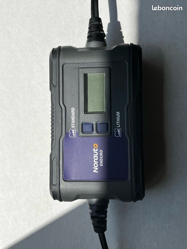 Chargeur de batterie voiture et moto NORAUTO Enduro 2A 6/12V (image 3)