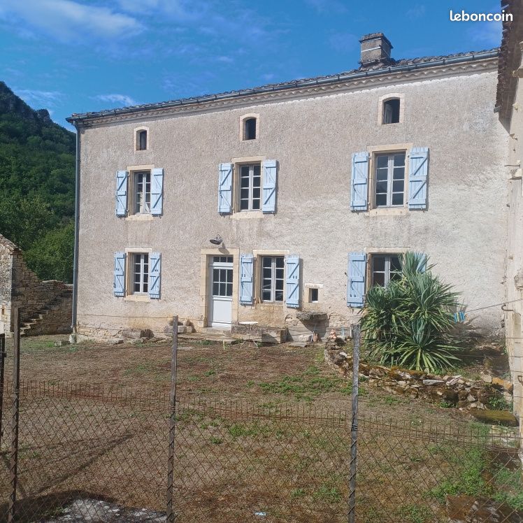 Maison 8 pièces 184 m² · à Bruniquel · 184 m² · 222 000 €