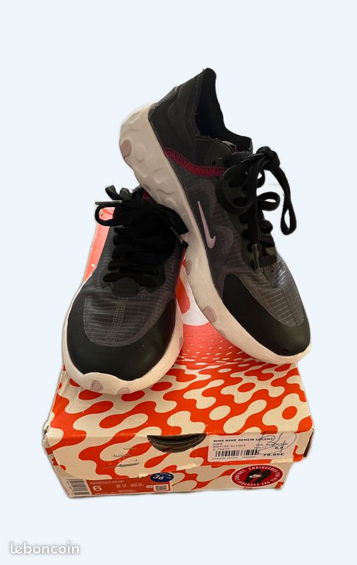 Basket Nike Renew fille taille 36,5 Chaussures