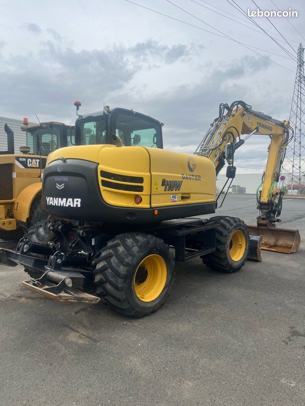 Pelle à pneu yanmar (image 1)