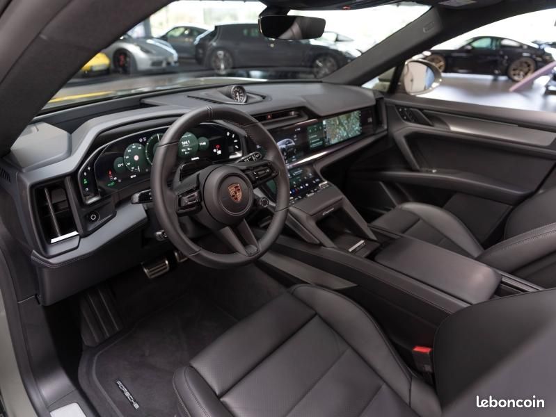 Porsche Cayenne Electric 442ch (image 7)