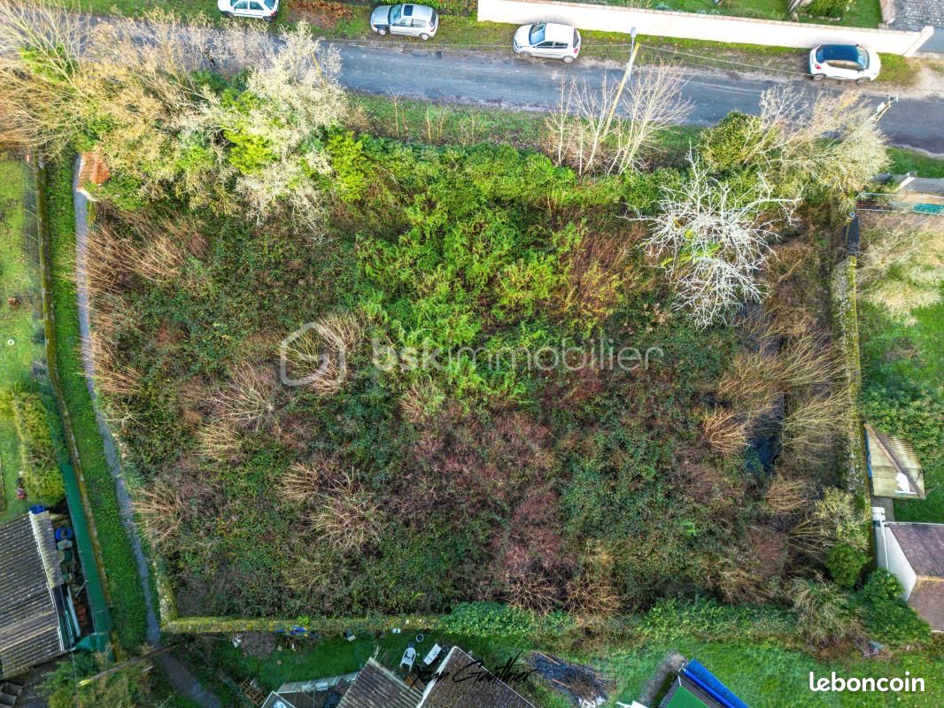 Terrain 999 m² Villeconin · 120 000 €