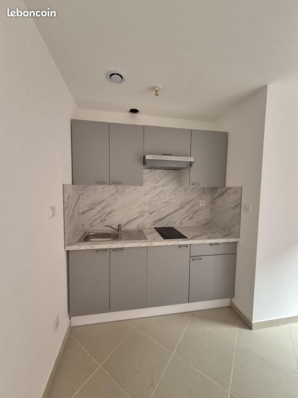 Appartement 1 pièce 16 m² · à Loos-en-Gohelle · 16 m² · 330 €/mois