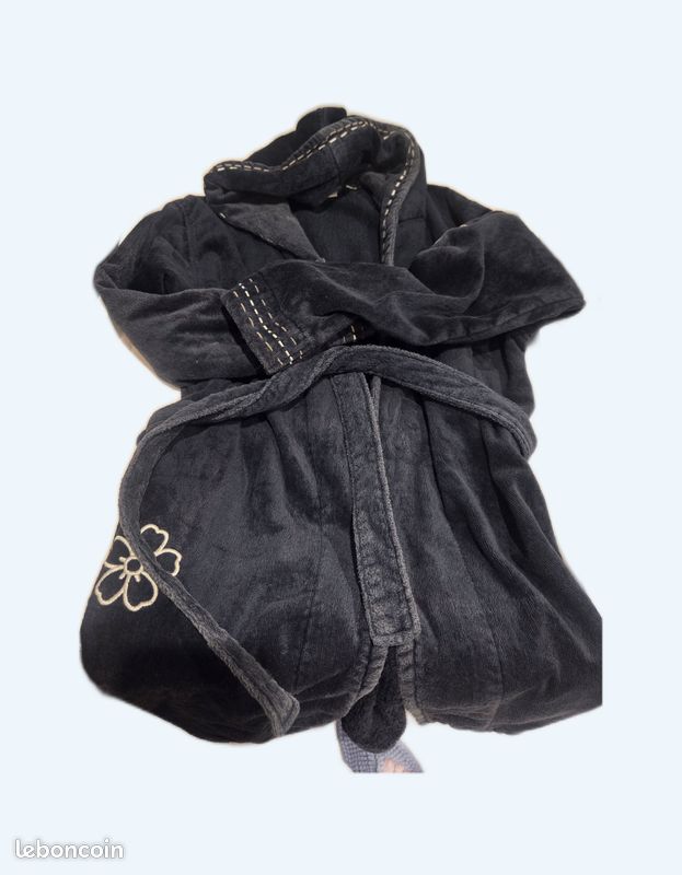 Peignoir noir femme capuche noir taille s carré blanc Vêtements