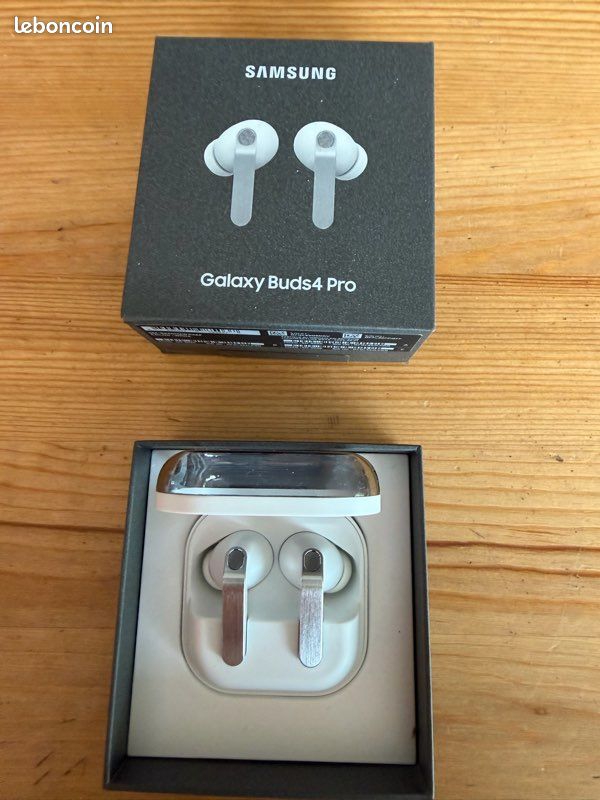 Galaxy buds4 pro (image 1)