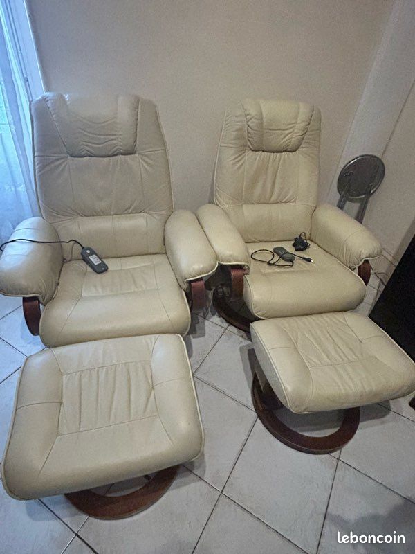 Lot de fauteuils massants avec repose pied (image 1)