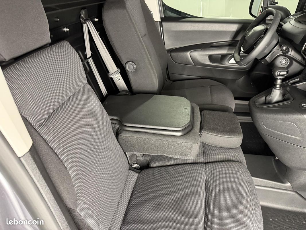 PEUGEOT PARTNER M 650KG 1.5 BlueHDi 130 Pack Premium Connect (image 29)