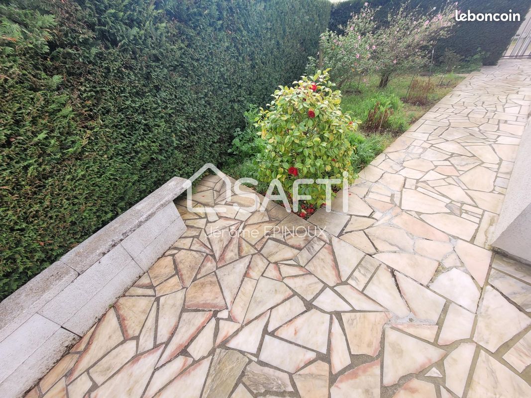 Maison 5 pièces 83 m² - Châtellerault 86100 (image principale 18)