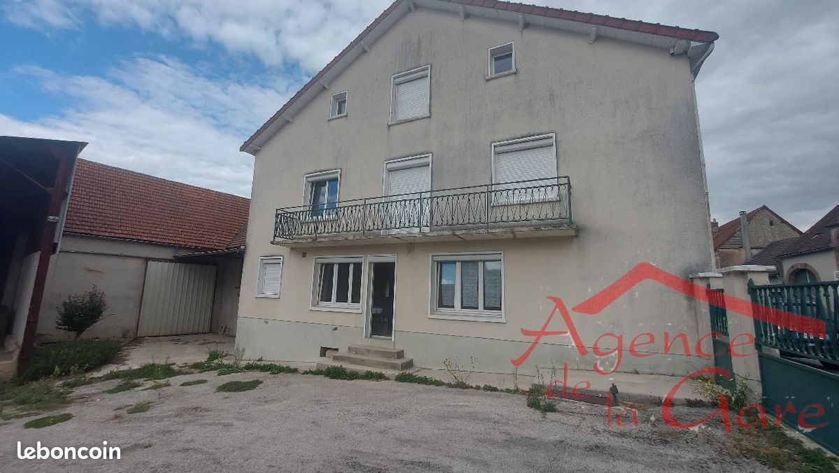 Maison 6 pièces 146 m² · à Sézanne · 146 m² · 138 000 €