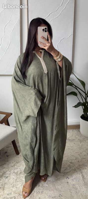 Robe (image 4)