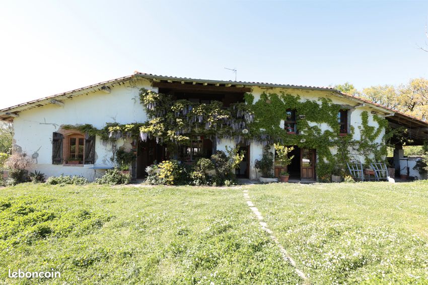Maison 8 pièces 277 m² · à Lagraulet-Saint-Nicolas · 277 m² · 395 000 €