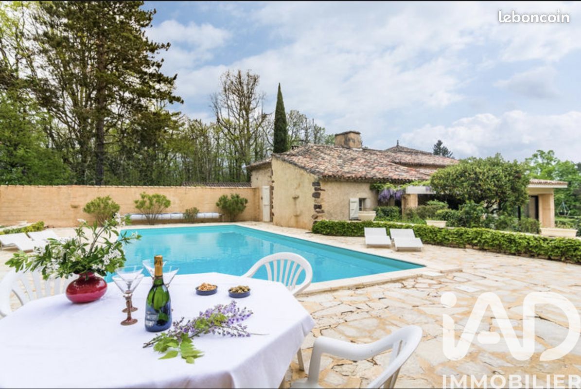 Propriété 10 pièces 305 m² (image 13)