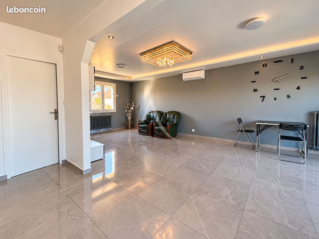 Maison 7 pièces 137 m² · à Lèves · 137 m² · 383 250 €