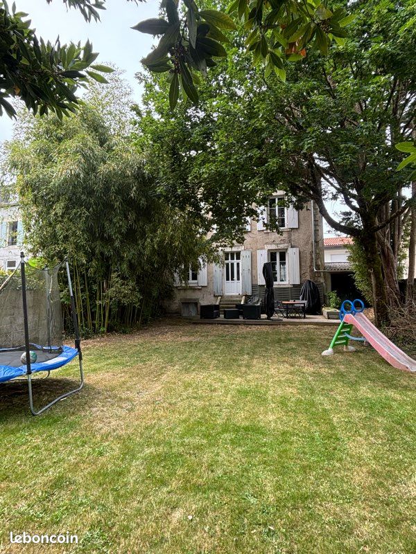 Maison 7 pièces 200 m² · à Parthenay · 200 m² · 269 000 €