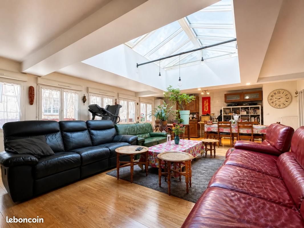 Appartement 6 pièces 252 m² · à Saint-Étienne · 252 m² · 199 000 €