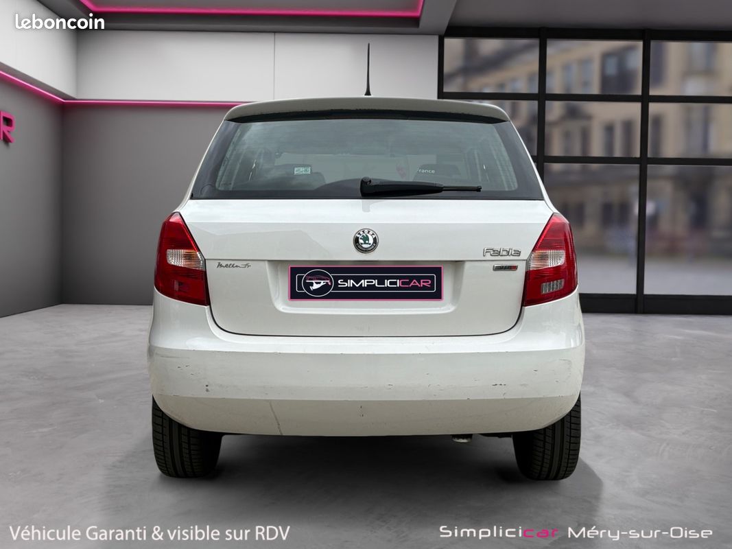 SKODA FABIA II 1.4 TDI 90 AMBITION 90Ch Garantie 12 mois (image 7)