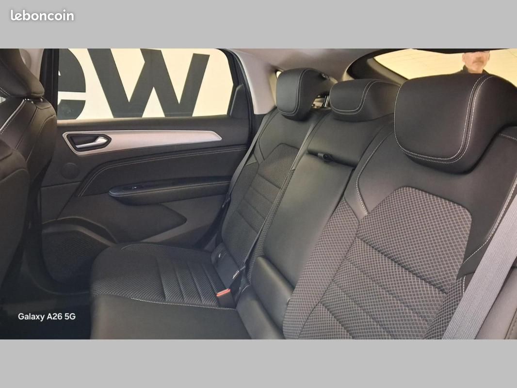 Renault Arkana E-Tech hybride 145 - 22 Techno (image 14)