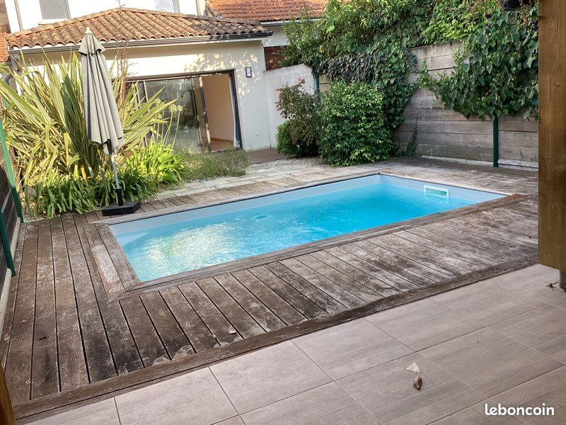 Maison 7 pièces 180 m² · à Bordeaux · 180 m² · 3 400 €/mois
