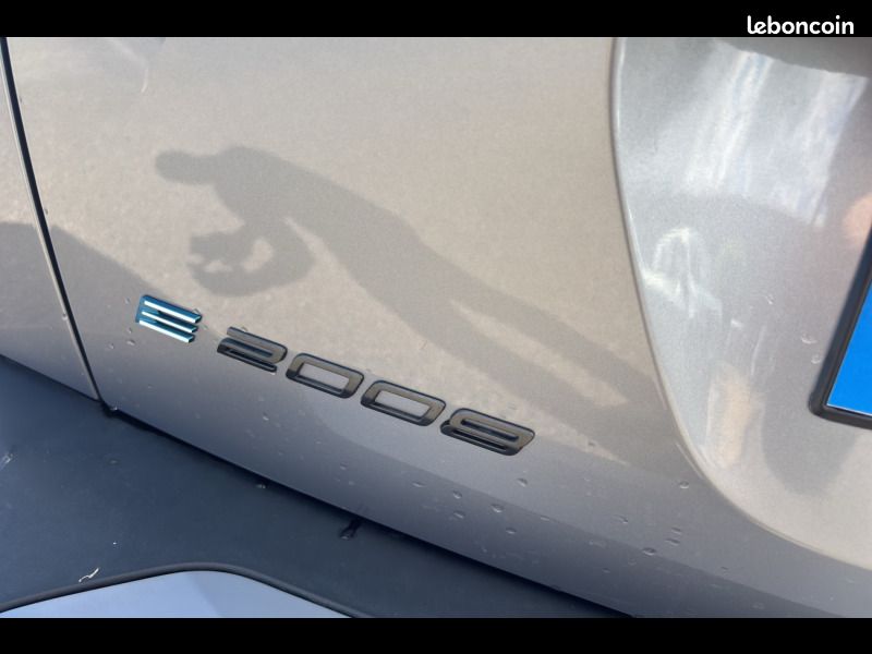 Peugeot 2008 Electrique 54 kWh 156 ch Allure (image 25)