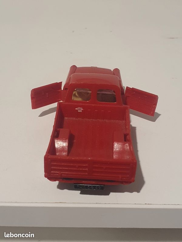 Miniature Peugeot 404 Coupé 1967 Norev