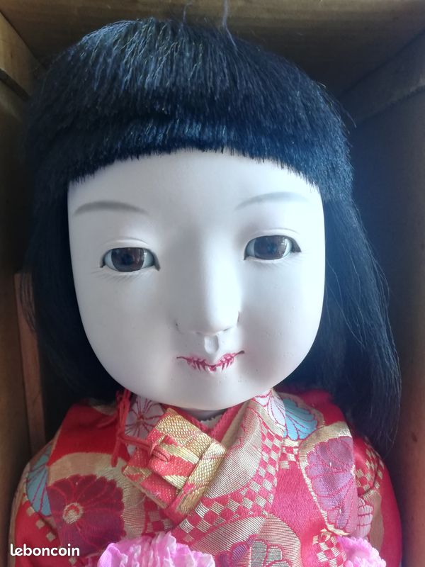 Grande Poupée Traditionnelle Japonaise – Costume Ethnique 42 Cm