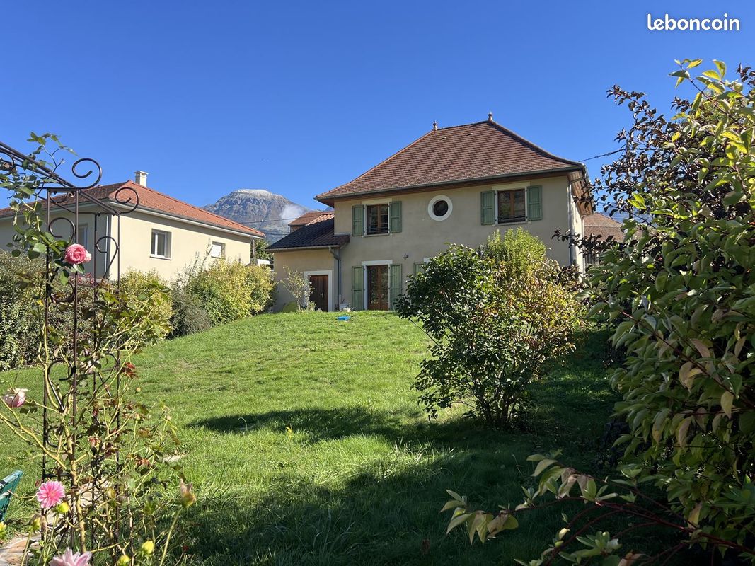 Maison 6 pièces 135 m² · à Saint-Martin-d'Uriage · 135 m² · 550 000 €