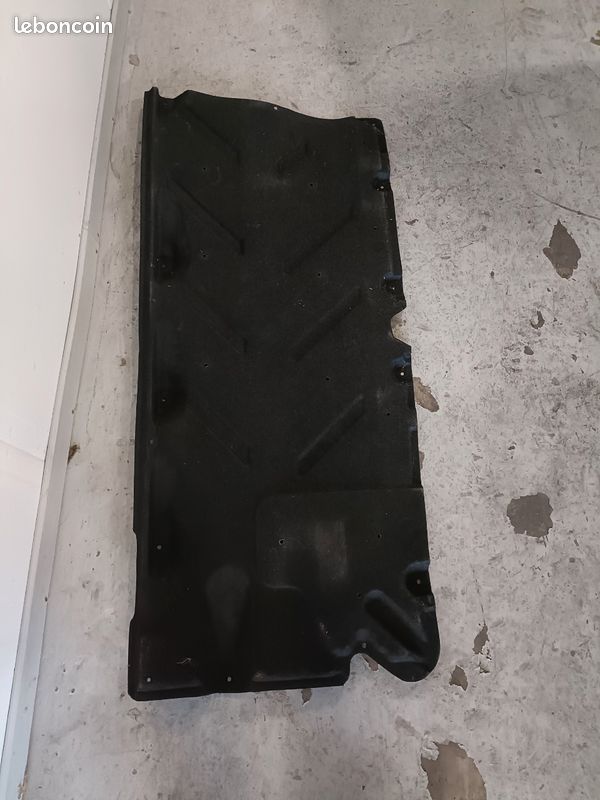 Cache mercedes classe a 176 (image 1)